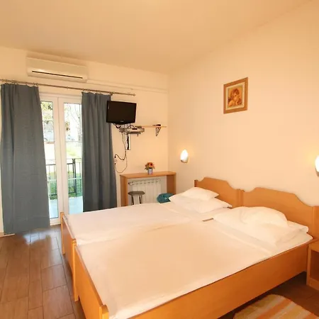 Guest For 2 Persons *